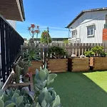 7 House, 2 Kitchens * فيلا نوفا دي غايا