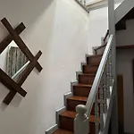 7 House, 2 Kitchens *