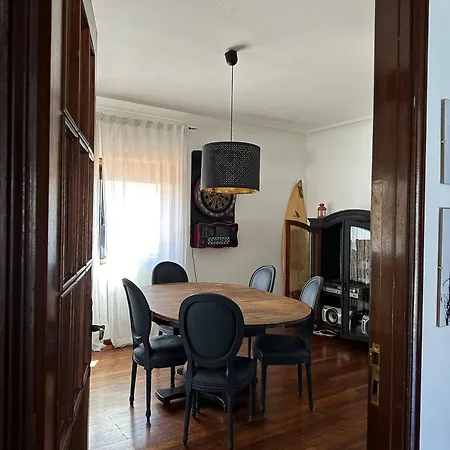 7 House, 2 Kitchens Villa *