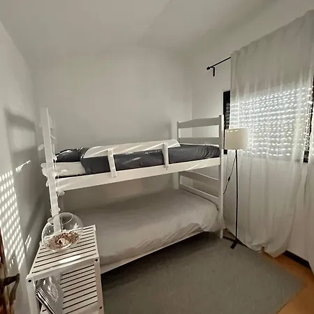 7 House, 2 Kitchens *