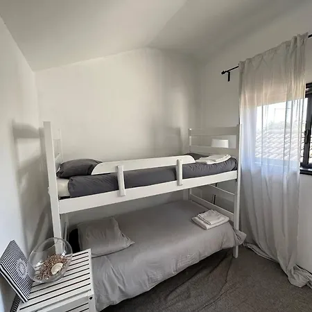 7 House, 2 Kitchens Villa