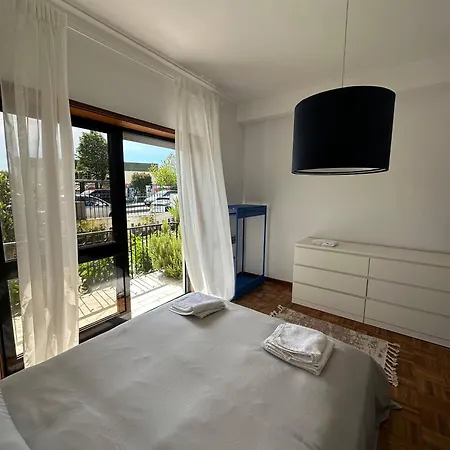 7 House, 2 Kitchens Villa Oporto