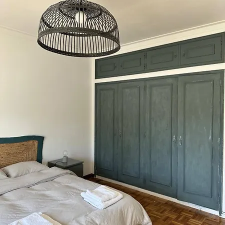 7 House, 2 Kitchens Villa